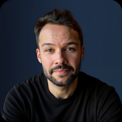 Víctor Millán ※ Escritura, Narrativa y Estrategia Digital